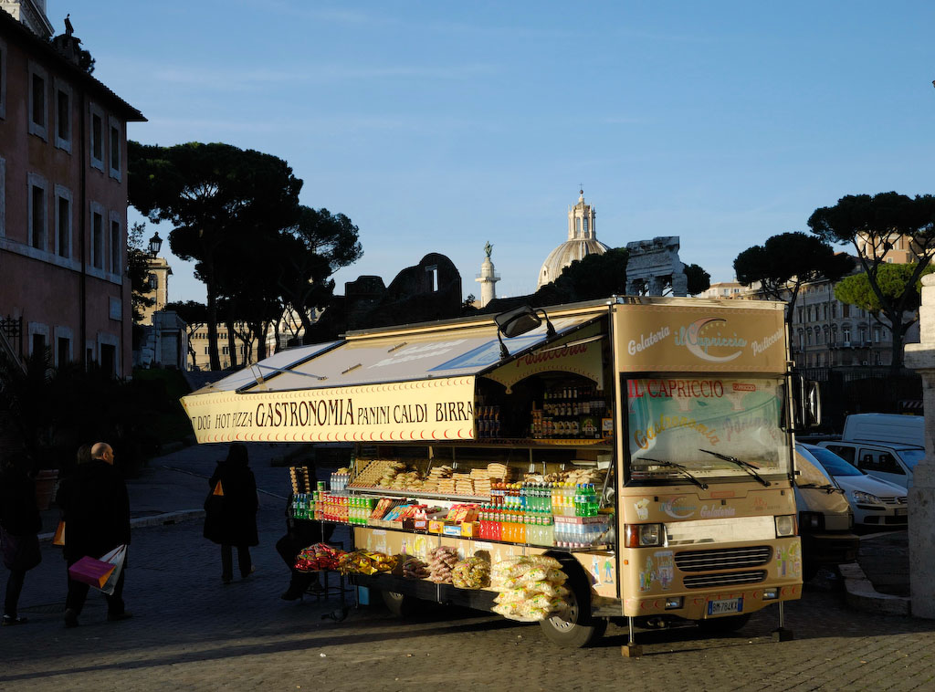 Imbisswagen auf der Via della Curia