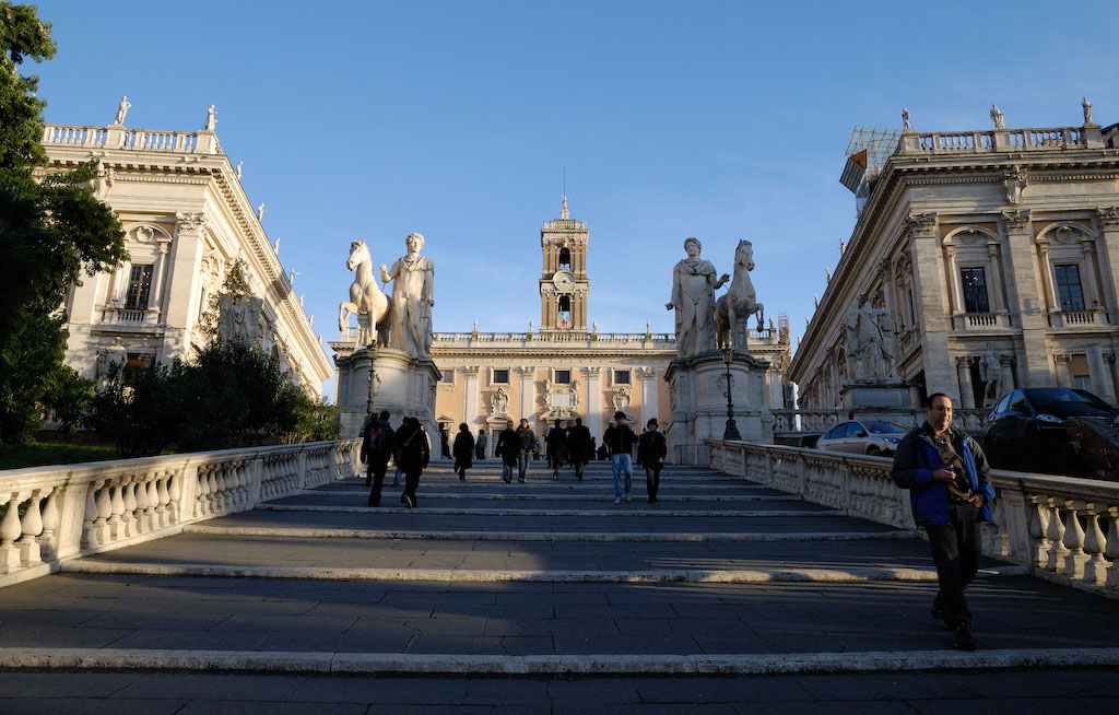 Kapitol, Cordonata mit Dioskuren, Entwurf von Michelangelo.