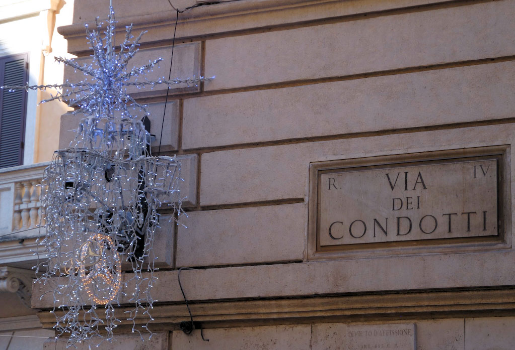 Via d. Condotti, die Luxusmeile Roms