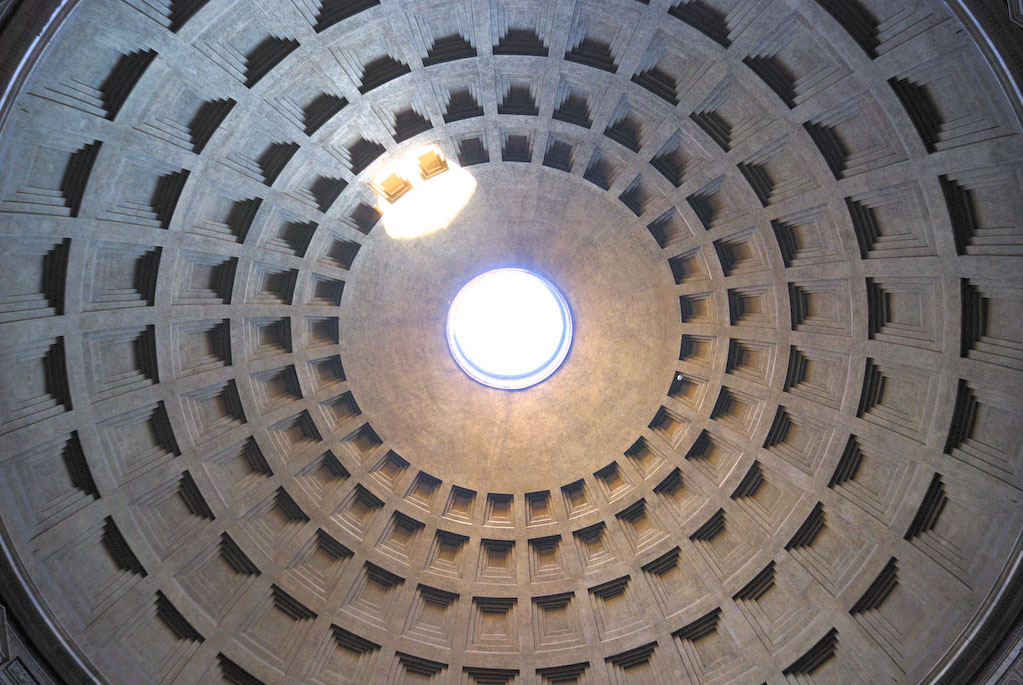 Pantheon, Kaiser Hadrian, 118-125 n.Chr. die Kuppel mit den abgestuften Kasetten.