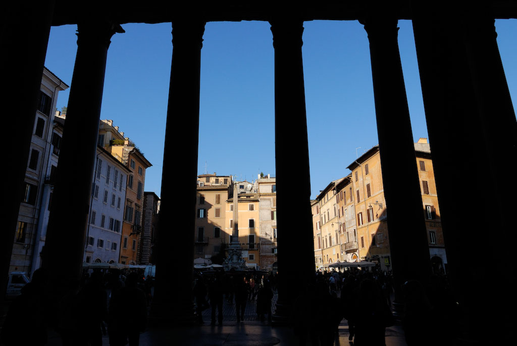 Pantheon, Blick auf den Piazza della Rotonda.