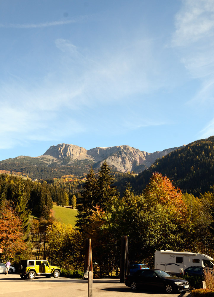 ...Im wunderschönen Sarntal, Blick zum Villanderer Berg (2509 m)...