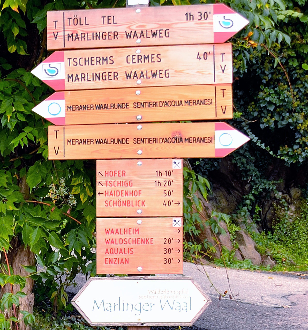 Der Marlinger Waalweg wurde bereits vor 250 Jahren gebaut und ist heute noch nach wie vor in Betrieb.
