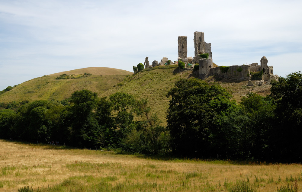 19.7.2010 Das Wetter ist auf unserer Seite, nach dem Frühstück spazieren wir zum Corfe Castle (ca.1 Km).