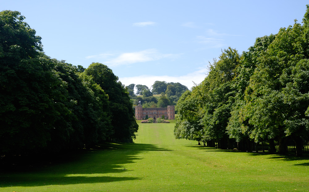 21.7.2010 Wir verbringen eine ruhige Nacht, es hat aufgeklart aber ist etwas windig, nach dem Frühstück fahren wir zum Mt. Edgcumbe bei Plymouth und besichtigen House &  Garden, absolut sehenswert mit sehr freundlicher Stuff (aus Finnland & Schottland).