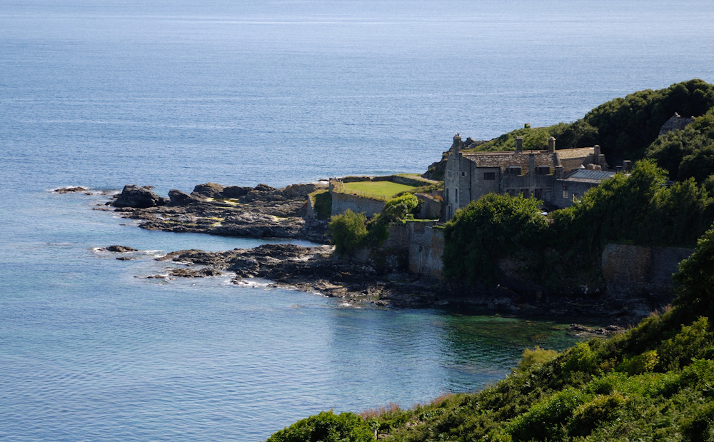 Alte H.M.Coastguard Station in der Kenneggy Cove.