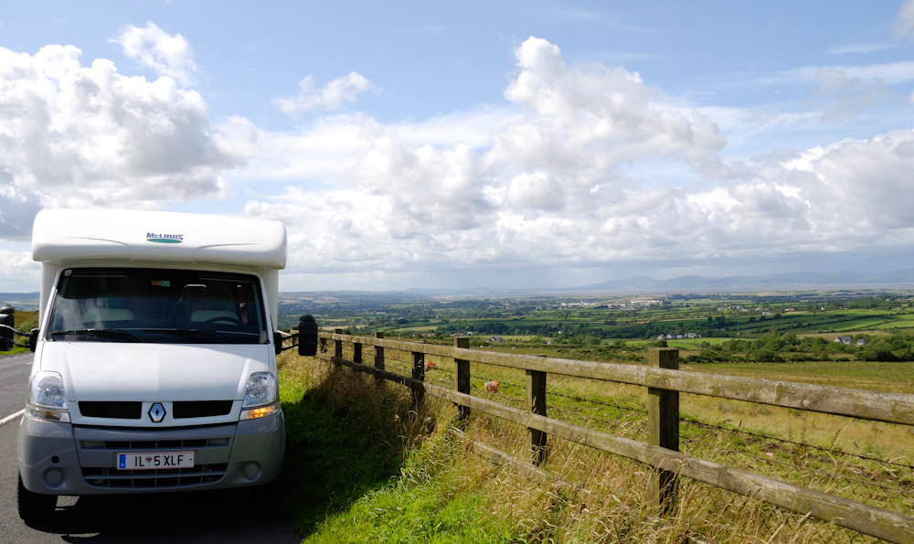 Landschaft in Nordirland, fast so lieblich wie im Cornwall oder Kent, hat uns beeindruckt.