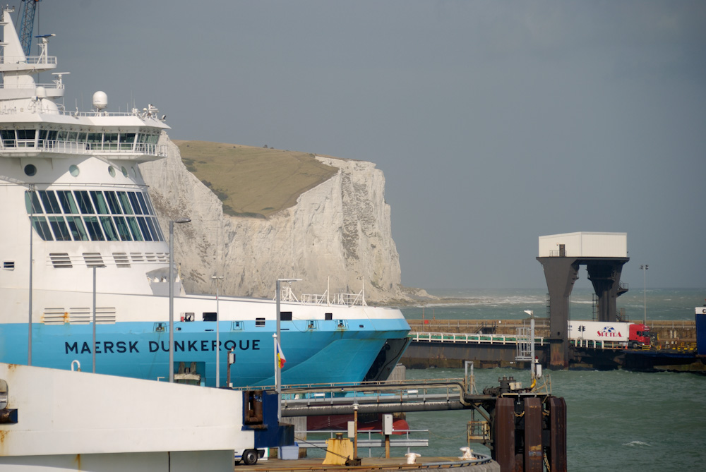 Dover Hafen, Von Calais schaften wir es noch bis zur Raststätte Pforzheim, wo wir eine ruhige Nacht verbrachten. Am nächsten morgen um 7:00 Uhr war Aufbruch zur letzten Etappe und um15:00 Uhr traffen wir wohlbehalten zuhause ein. Eine einmalig schöne Reise ging zu Ende, Irland und seine freundlichen Einwohner übertraf unsere Erwartungen, Dublin gehört ab heute zu unseren Lieblingsstädten, wir kommen irgendwann wieder!