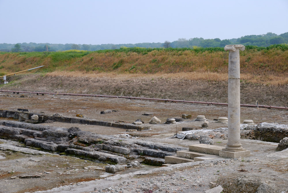 Auf dem Rückweg machten wir noch kurz Halt bei den archäolog. Stätten von Sibari. Sybaris, gegründet 720 v.Chr. von den Griechen.