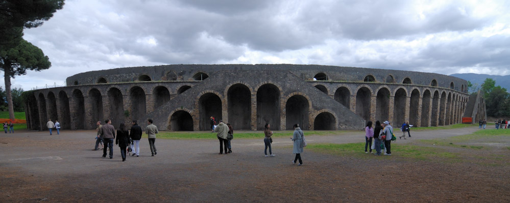 Pompei, das Amphitheater, erbaut 80 v.Chr.