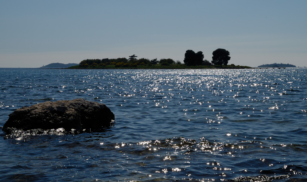 Am Strand beim Campingplatz Polari