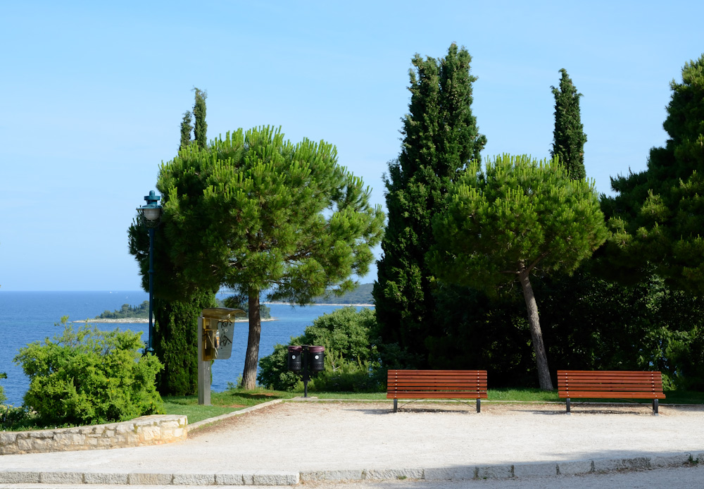 Rovinj, Parkanlage oben bei der Basilika.