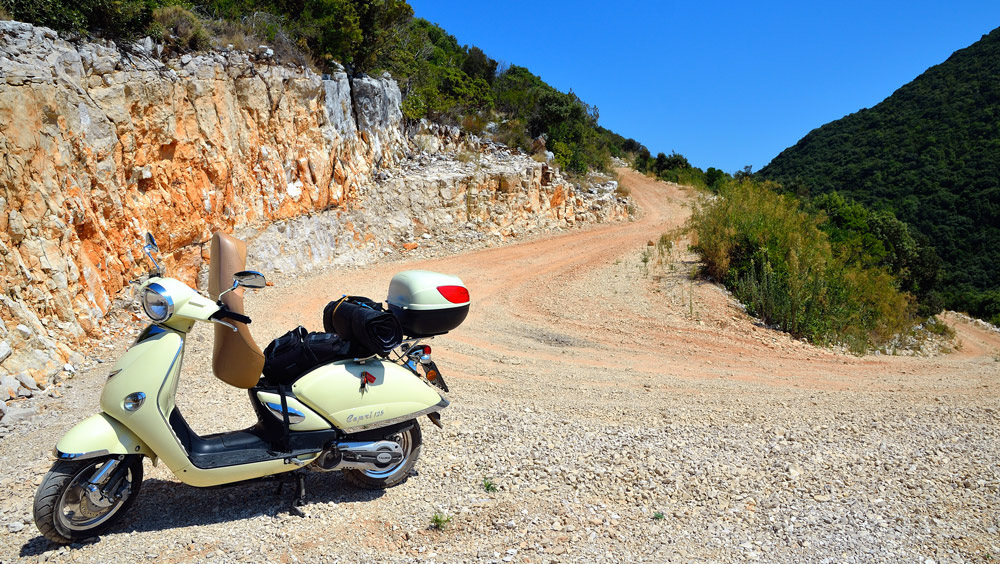 ......wir rollen weiter in die Bucht von Duba. Die Anreise stellte sich als recht kniffelig heraus...eine Enduro wäre mir in diesem Moment lieber gewesen...