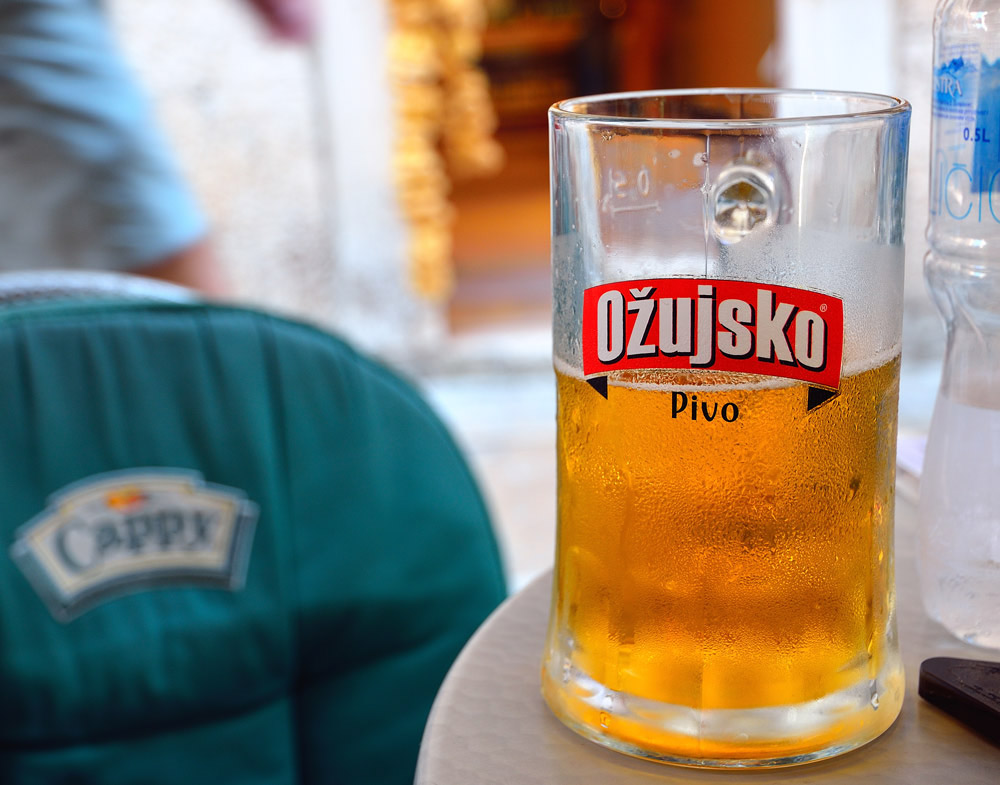 ...während wir Pause machen ziehen die Touristenkolonnen von den Fähren und Kreuzfahrtschiffen an uns vorbei. Gut das wir so früh hier waren, die wichtigsten Plätze haben wir schon besucht...