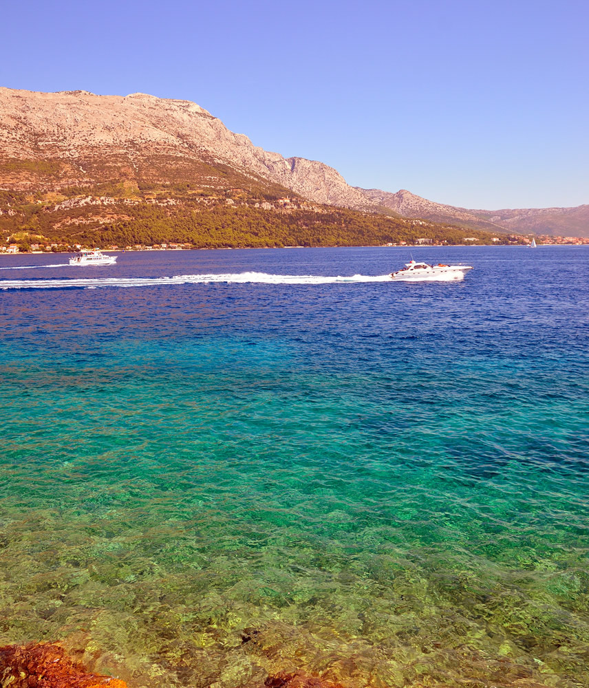 ... oder genießt den Ausblick auf die Insel Pelješac und den Sv. Ilija auf der anderen Seite des Kanals...