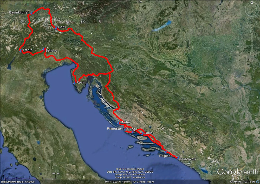 ...Am 6.6. mittags gehts also los. Wir haben 17 Tage Zeit für 2421 km, es wird somit eine recht gemütliche Tour.
Als Ziele grob vorgenommen haben wir uns in folgender Reihenfolge: Dubrovnik, Prapratno, Omis, Trogir, Primosten, Insel Murter, Rovinj, also LOS GEHT´S !...