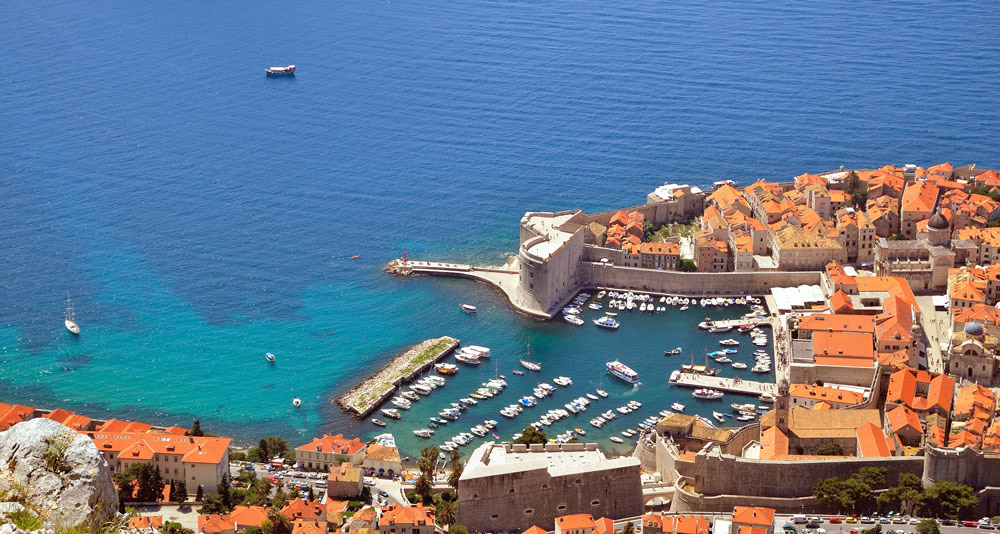 ...Dubrovnik, die Festung und der alte Hafen...