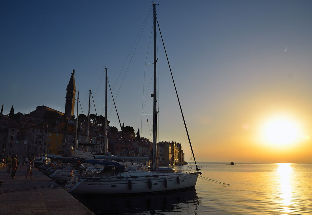 ...Noch am Abend rollen wir nach Rovinj zum Abendessen. Die Sonnenuntergänge hier sind einfach traumhaft...