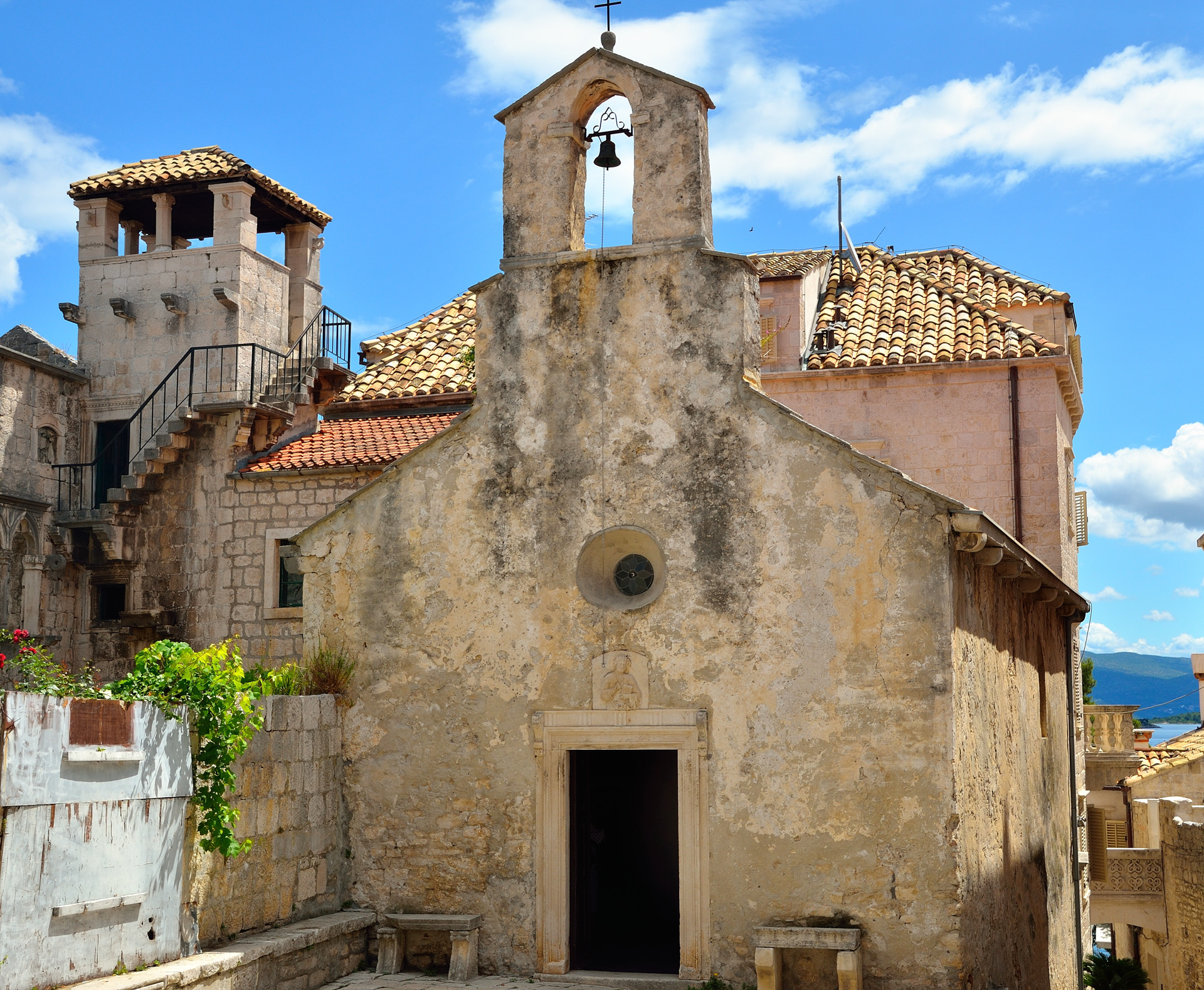 Korcula-Stadt, links der Turm vom angeblichen Geburtshaus des Marco Polo...