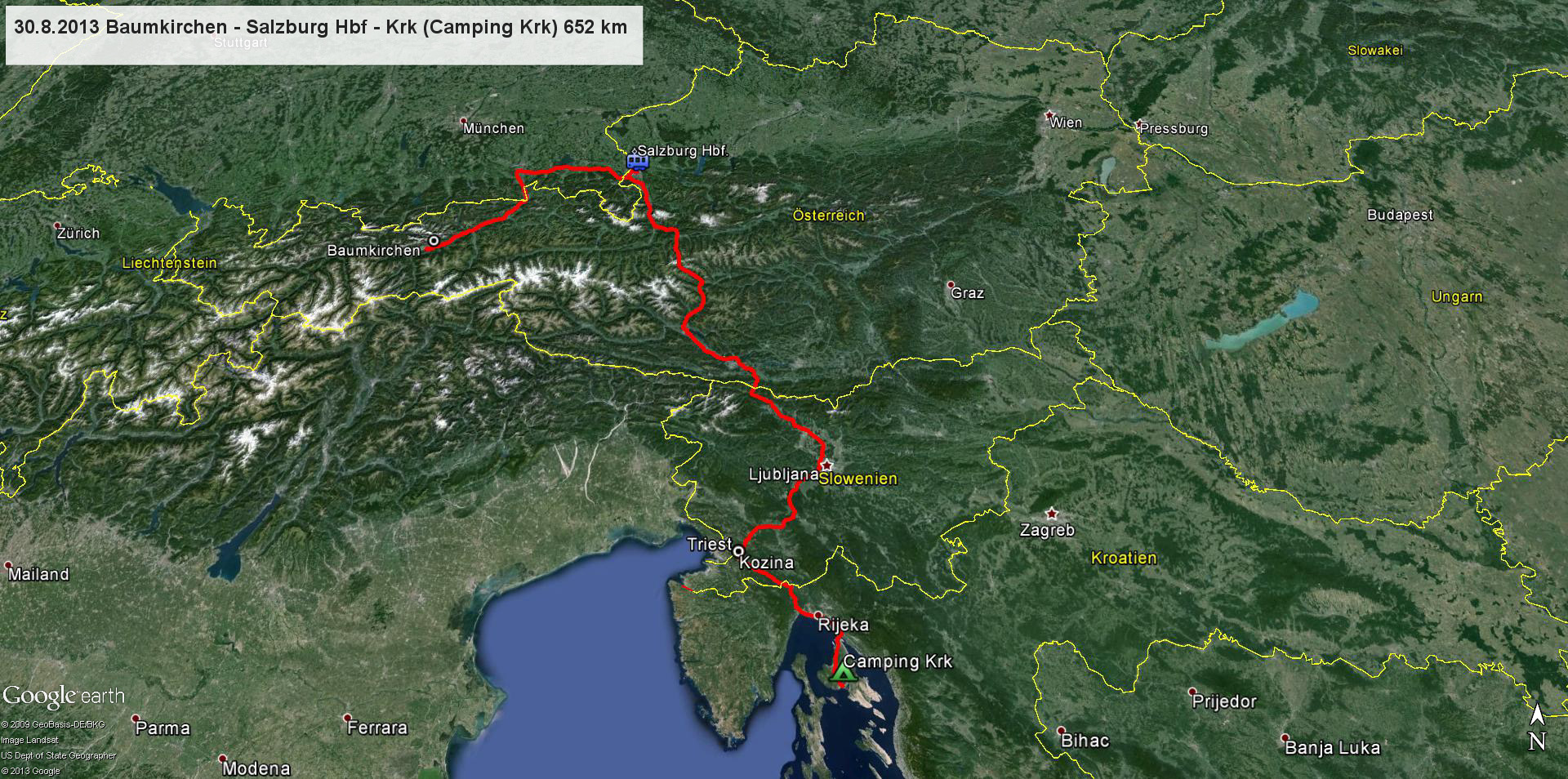 30.8. Freitag, ich habe heute schon frei, Daniela ist bis Mittag noch im Betrieb, das Mobil ist schon seit gestern gepackt und bereit. Um 18:30 Uhr treffen wir uns mit Claudia, Markus und Fabio in Hall in Tirol. Keiner von Ihnen war bisher in Kroatien, darum wollen wir die Anreise gemeinsam angehen. Unsere Tochter Nina konnte es kurzfristig doch noch mit ihren Terminen vereinbaren und wollte auch noch mit! Nur war Sie noch in Wien und wir 450 km weiter westlich. Die Lösung: Sie nimmt den Railjet nach Salzburg, dort holen wir sie um 21:00 Uhr am Bahnhof ab und wir fahren weiter auf der Tauernautobahn nach Süden. Markus wartet auf uns an der Raststätte Golling/A10 und mit einen Passagier mehr an Bord geht die Fahrt weiter über Villach, Laibach, Kozina, Rupa, Rijeka. Nach 2 Kaffee- und Pinkelpausen stellten wir unsere Fahrzeuge um 4:15 Uhr auf den Platz vor dem CP Krk ab. Bis der Platz am Morgen öffnet legen wir uns für ein paar Stunden aufs Ohr...