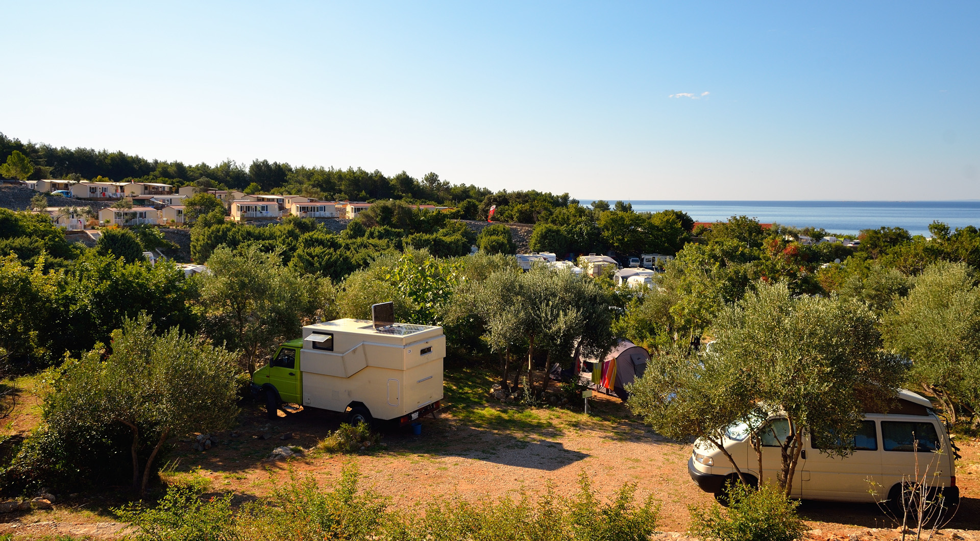 Der Platz wurde durch einen MobileHome Park erweitert und auch die sind alle ausgebucht.
