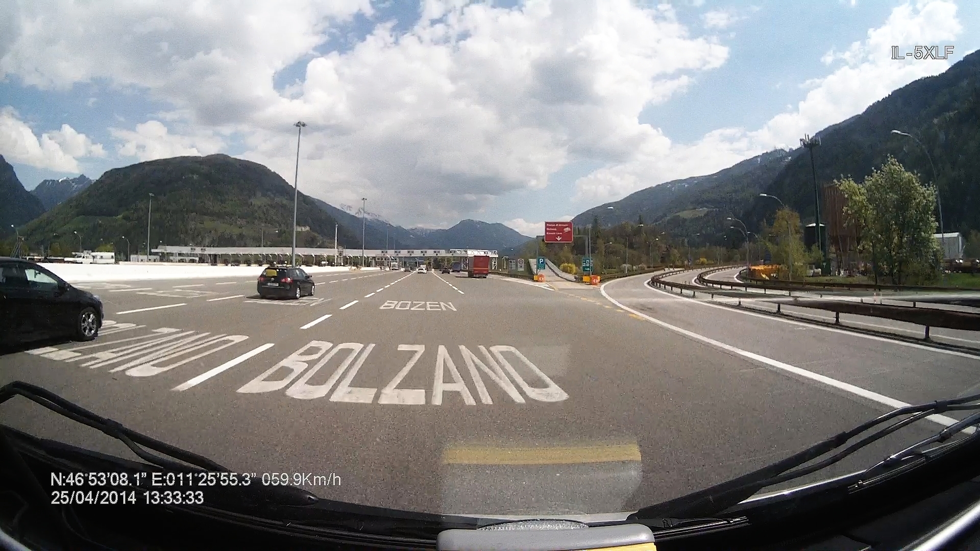 ...ohne Probleme und bei wenig Verkehr passieren wir die Mautstelle in Sterzing/Südtirol...