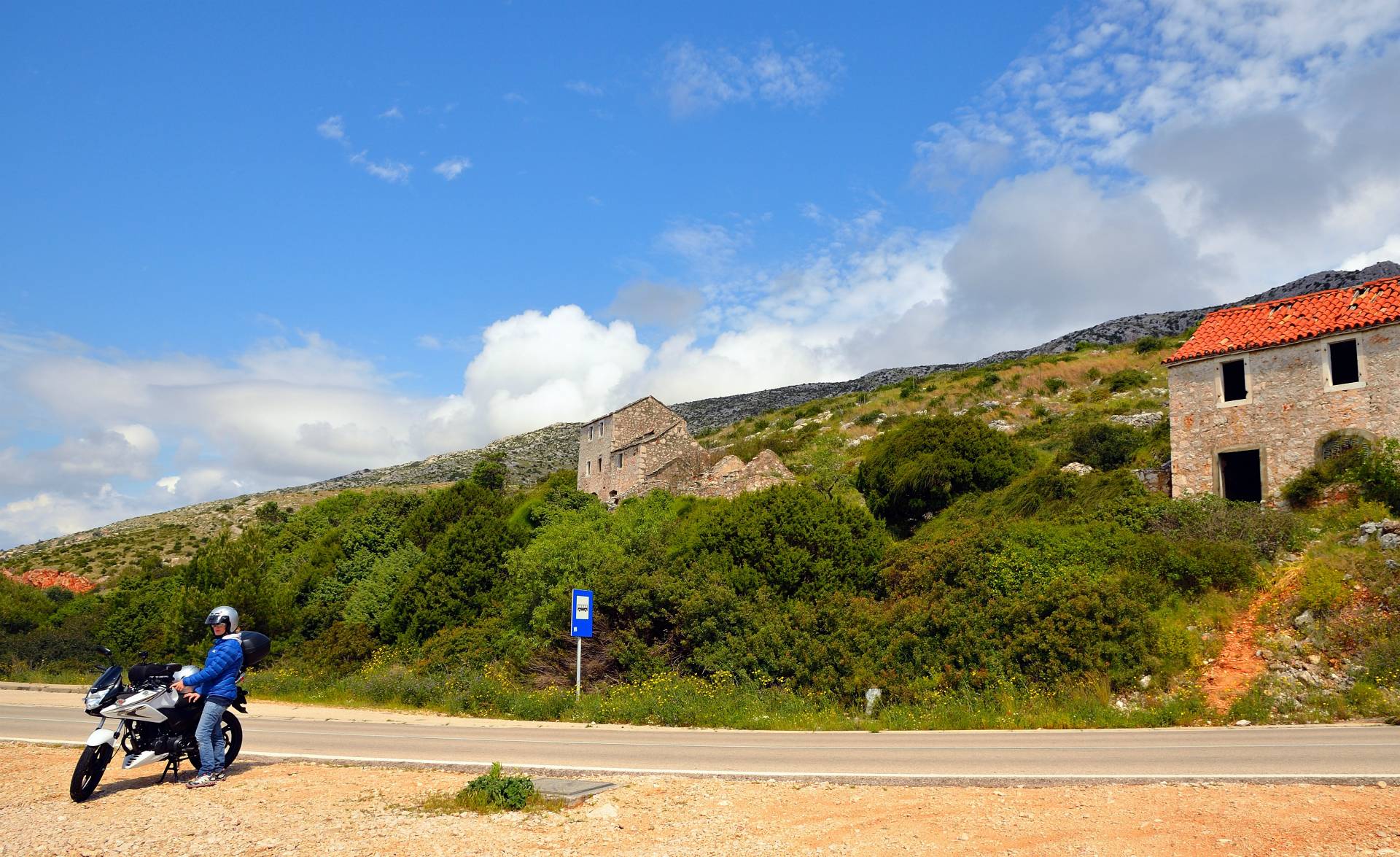 ...kurze Pause oberhalb der Bucht von Dubovica...