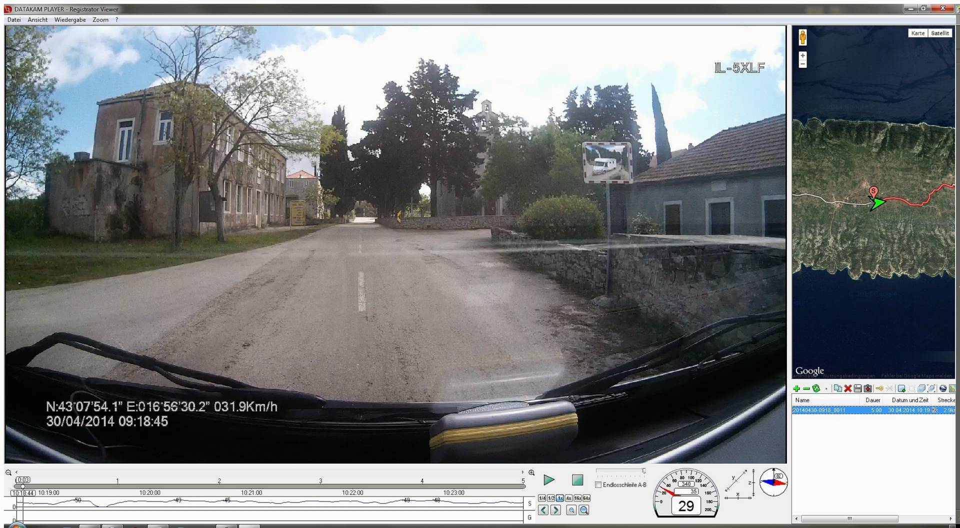 ...auf dem Weg nach Sucurai - Ein WoMo - Selfie - siehe Spiegel rechts  :-)