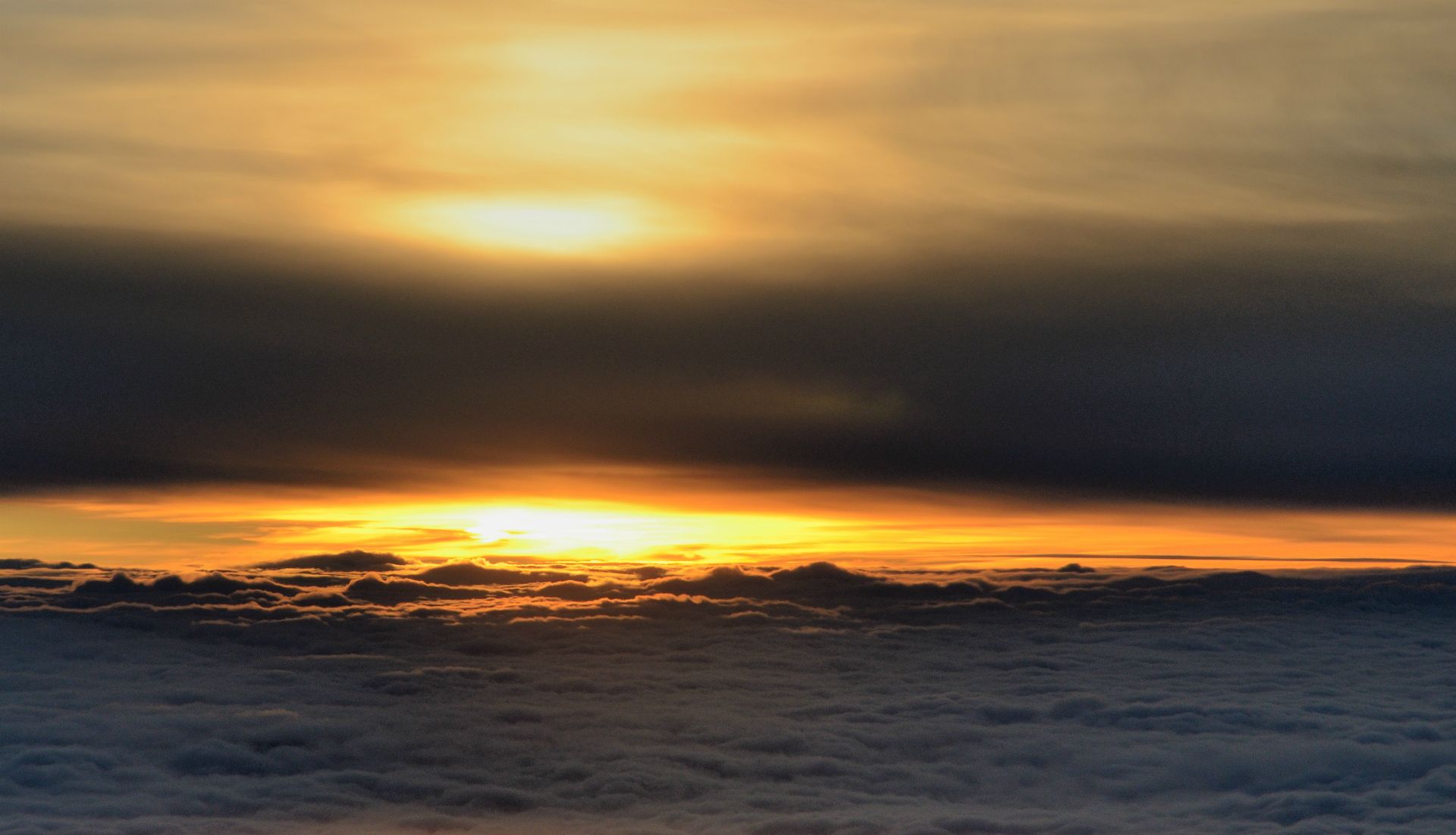 ...der Flug verläuft ruhig...