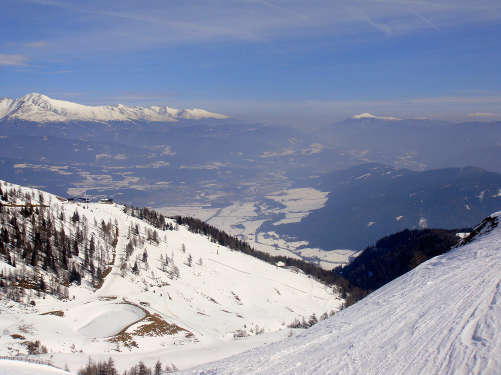 ...dann aber wieder gleich auf die Piste, Blick Richtung Maria Pfarr.