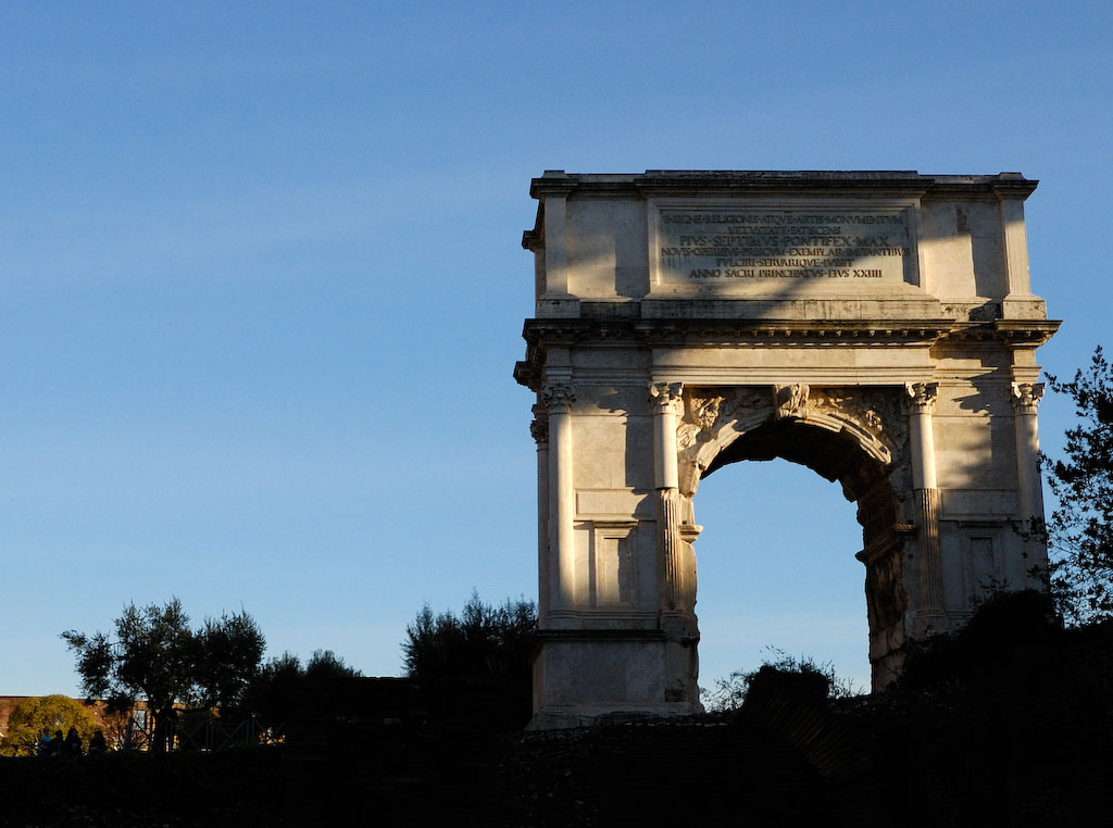 Forum Romanum, Titusbogen