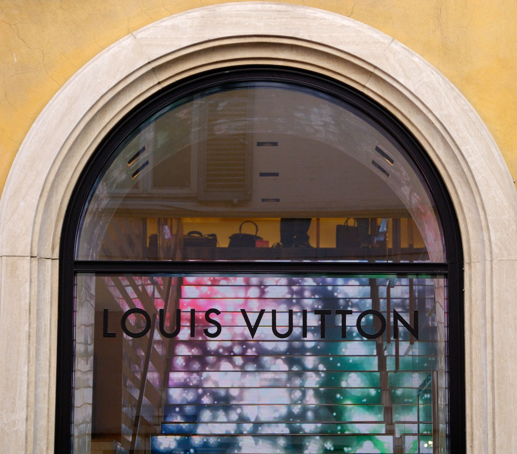 Via dei Condotti, alle Top-Designer und Marken sind vertreten !