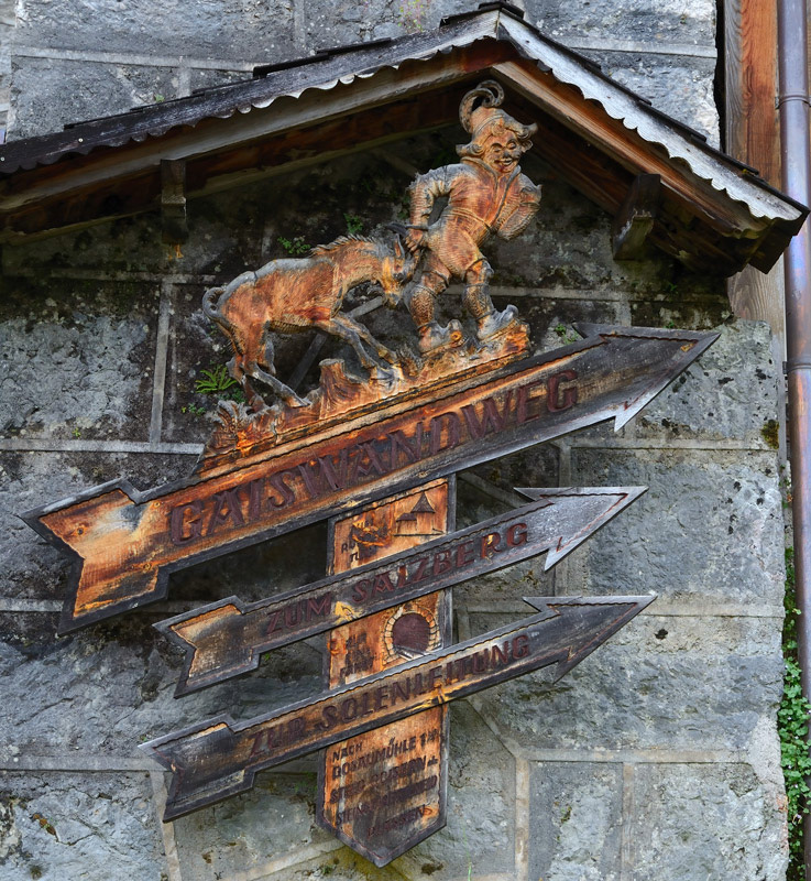 Hallstatt, Wegweiser zum Salzberg