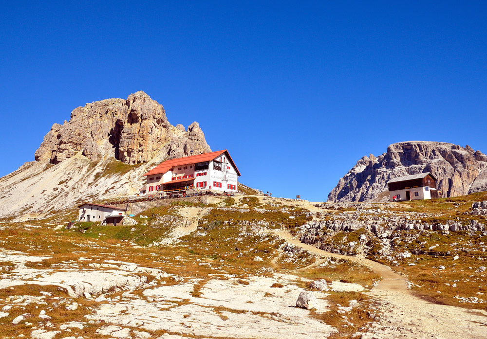 Die Drei-Zinnen-H�2438m), ungef� bei Halbzeit der Rundwanderung...