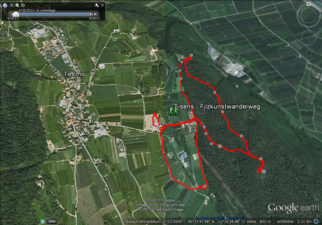 29.9. Hartnäckiger Hochnebel liegt über dem Vintschgau und soll sich auch noch ein paar Tage halten, also genau richtiges Wetter für eine kleine Wanderung. Gleich hinterm CP verläuft der internationale Filzkunstwanderweg, also los!