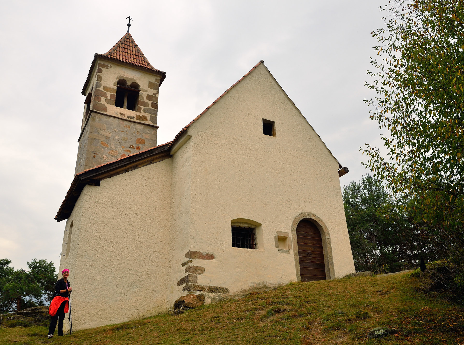 Nach einem Abstecher zum geschichtstr�tigen Kirchenh�on St. Christoph kehren wir �en Rundweg zum Aufgangspunkt zur�