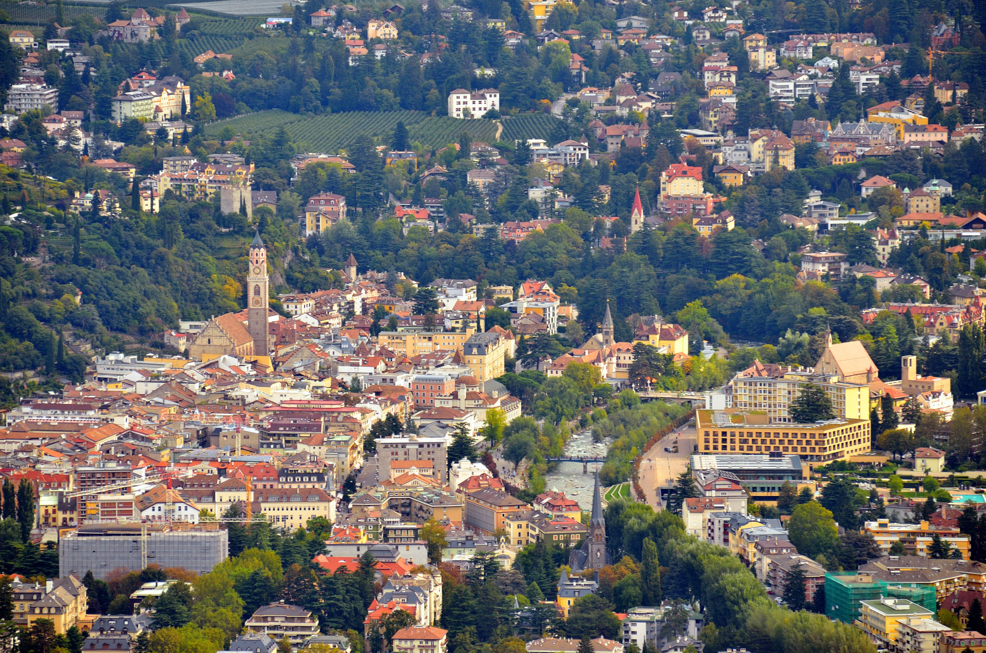 Und na� die weltber�Kurstadt Meran. Tolle Ausblicke vom Marlinger Waalweg.