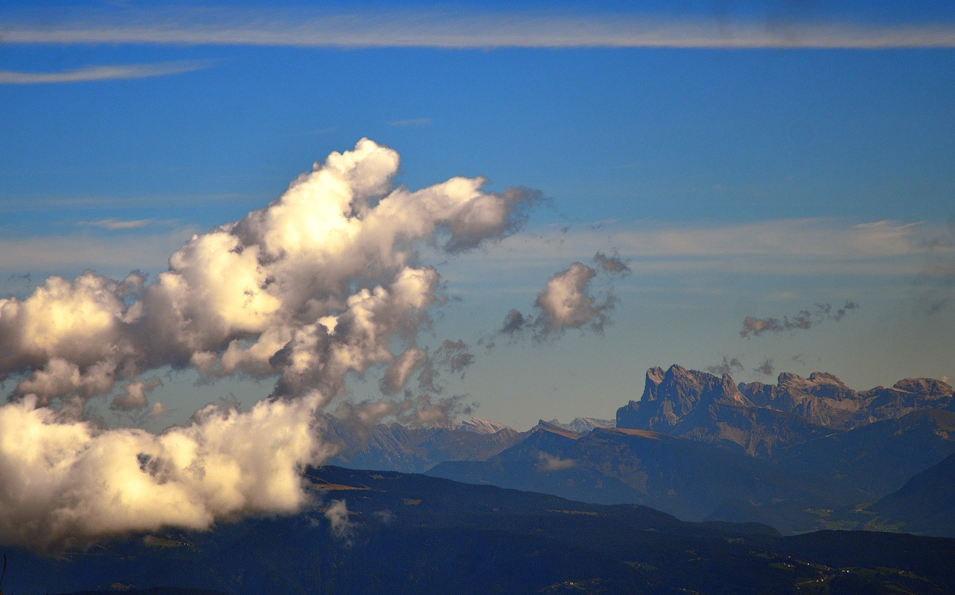 ...immer wieder traumhafte Ausblicke auf die s�ler Bergwelt...