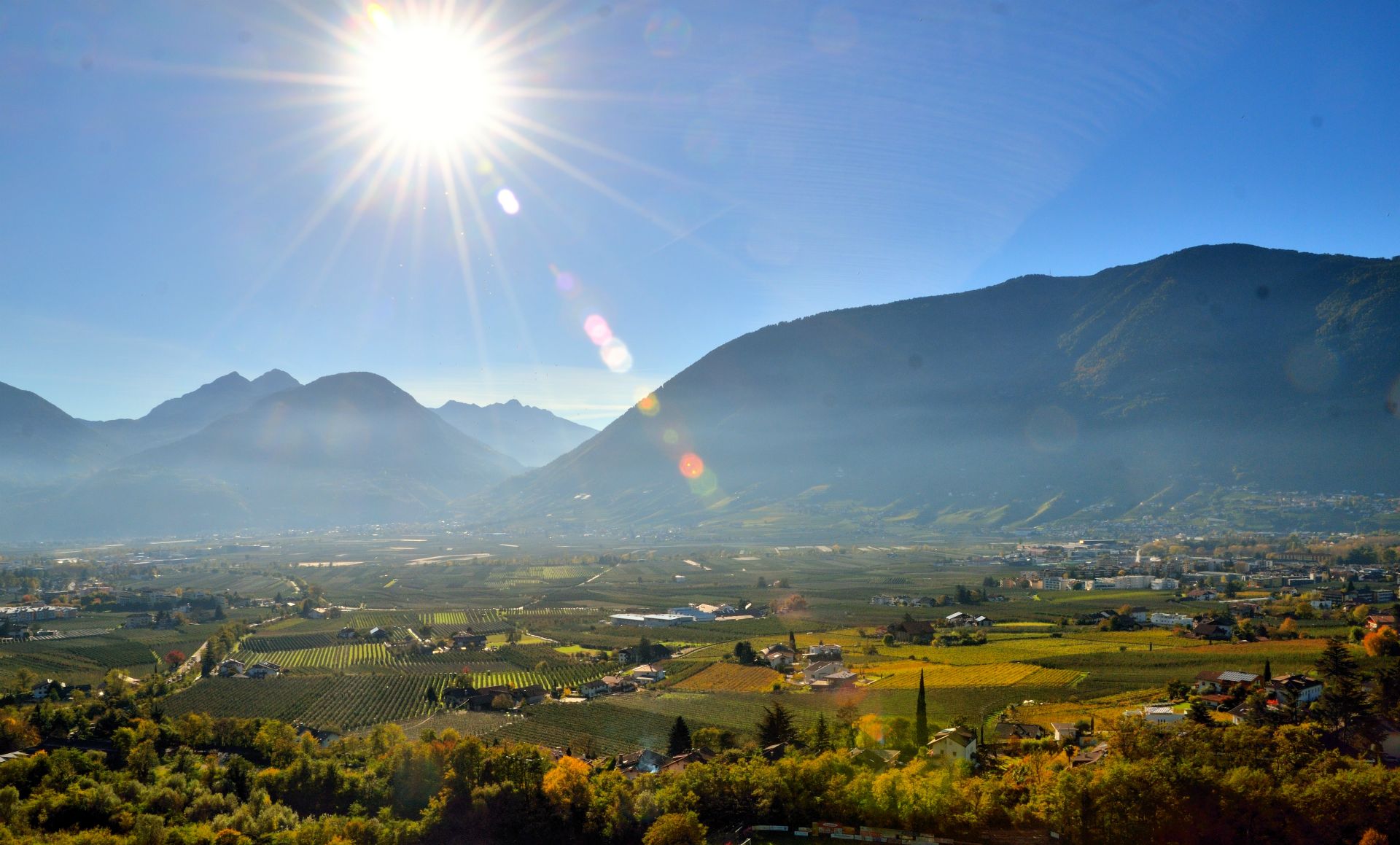 Matteo Thun’scher Gucker, Blick zum Ultental...